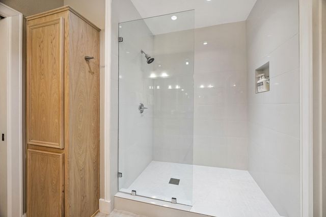 11711 Memorial Drive 95, Houston, TX 77024