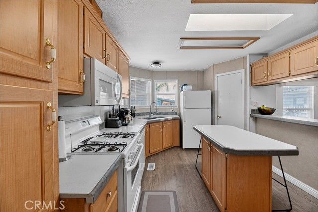 1445 W Florida 78, Hemet, CA 92543