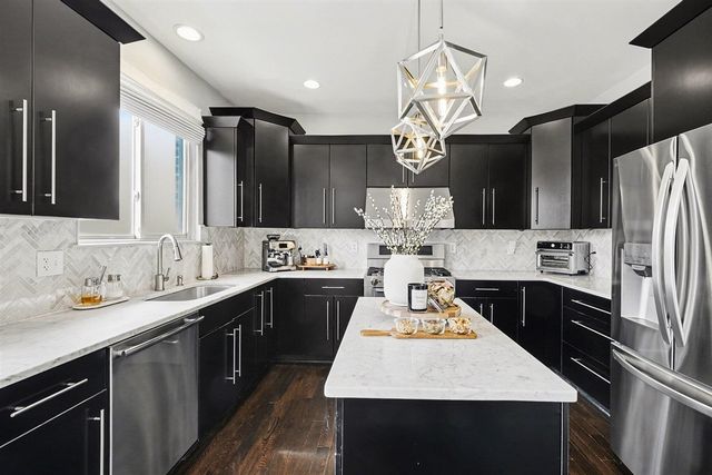 6714 Haymarket, Shelby Twp, MI 48317