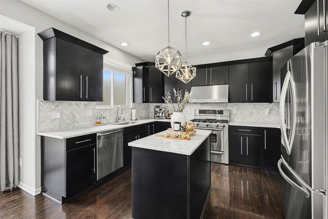 6714 Haymarket, Shelby Twp, MI 48317