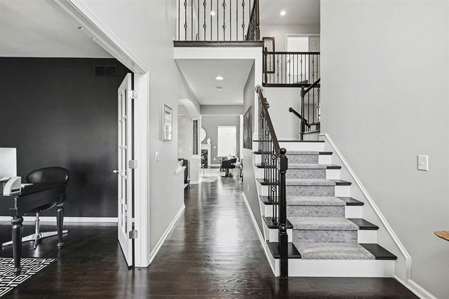 6714 Haymarket, Shelby Twp, MI 48317