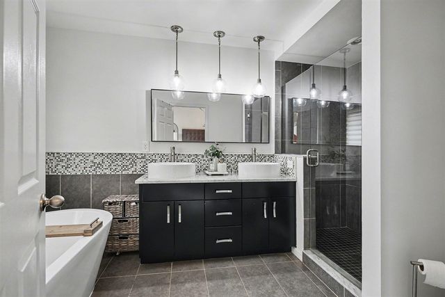 6714 Haymarket, Shelby Twp, MI 48317