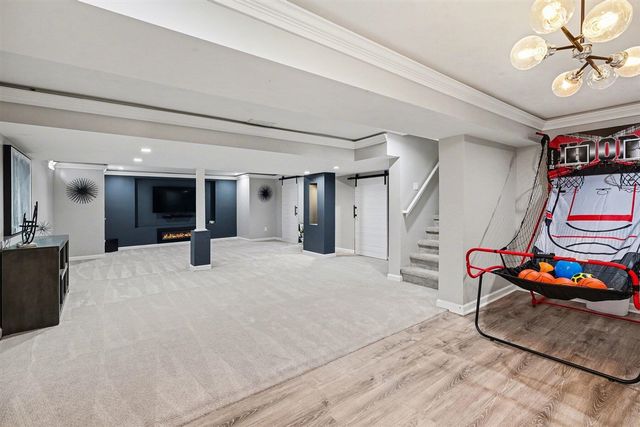 6714 Haymarket, Shelby Twp, MI 48317