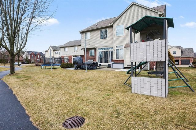 6714 Haymarket, Shelby Twp, MI 48317