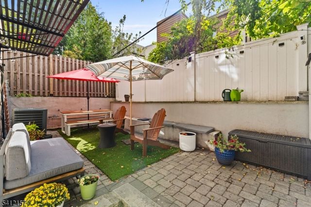 47 47th street 9, Weehawken Twp., NJ 07086