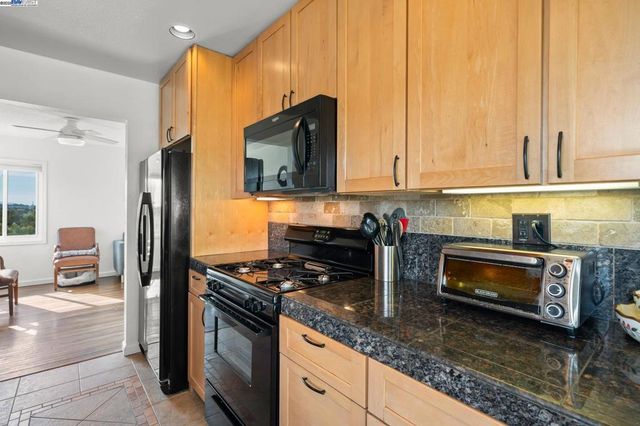 108 Mesa St, Vallejo, CA 94591