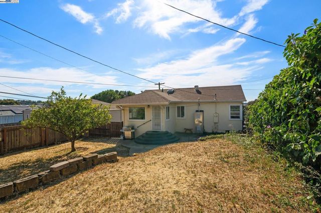 108 Mesa St, Vallejo, CA 94591