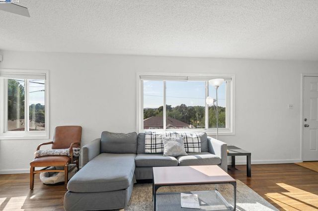 108 Mesa St, Vallejo, CA 94591