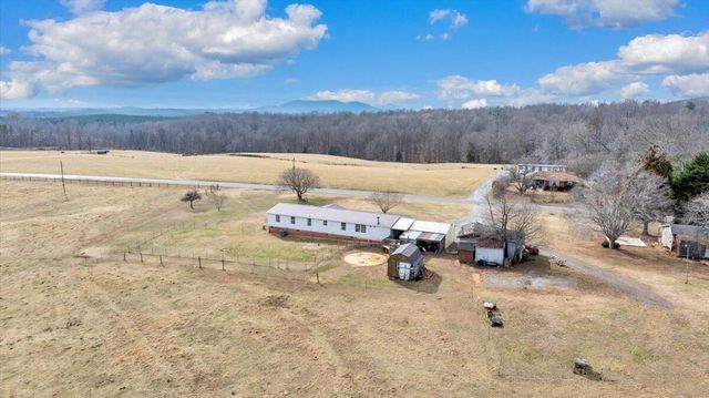 627&641 Novelty RD, Union Hall, VA 24176