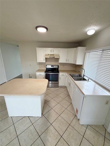 823 Blue Oak Drive, Lewisville, TX 75067