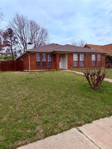 823 Blue Oak Drive, Lewisville, TX 75067