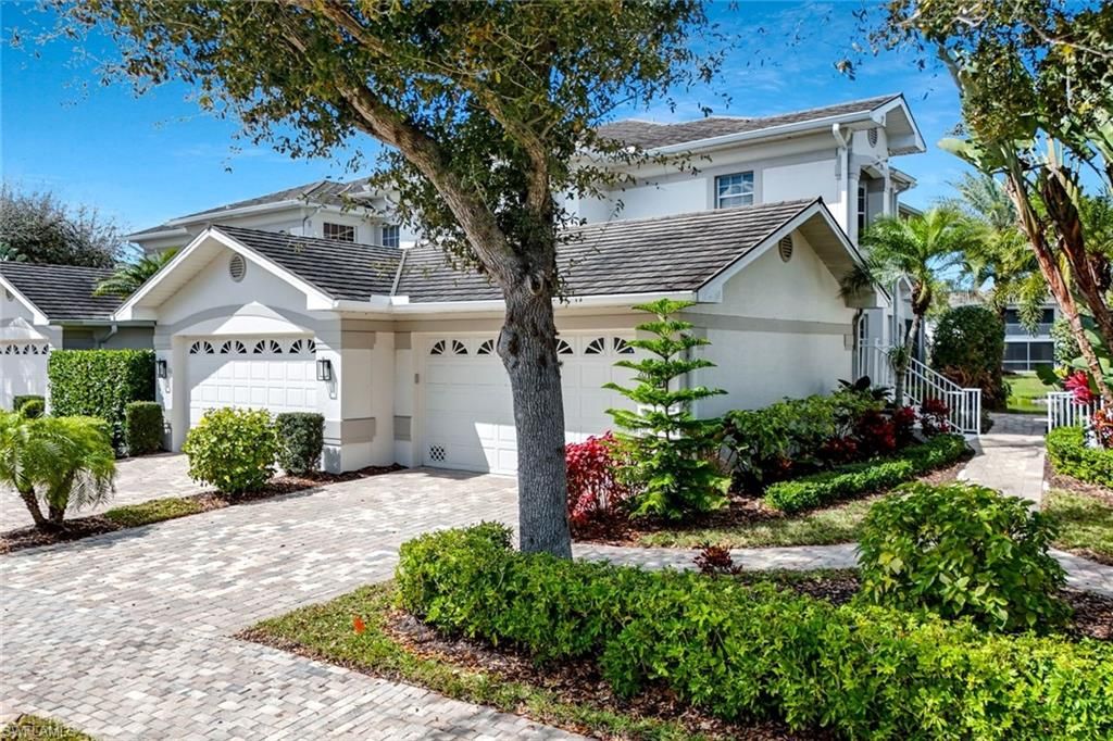 5095 Yacht Harbor DR 203, NAPLES, FL 34112 — photo 2
