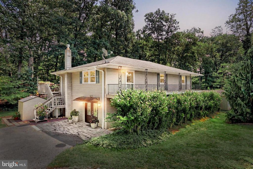 90 MULLIGAN DR, Etters, PA 17319