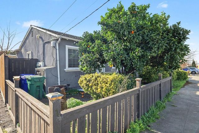2340 Rheem Avenue, Richmond, CA 94804