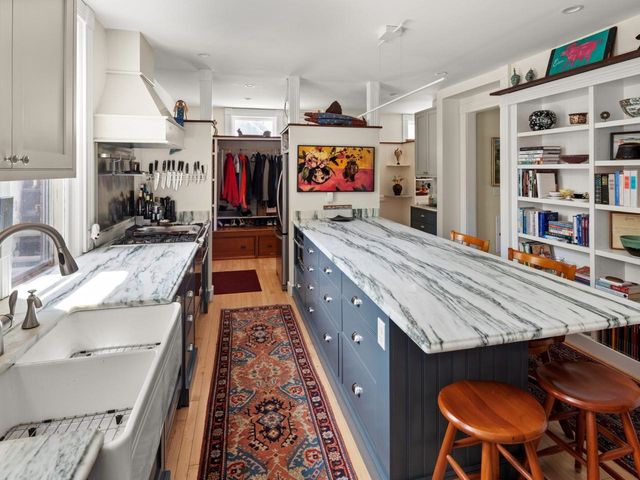 25 Buell Street, Burlington, VT 05401