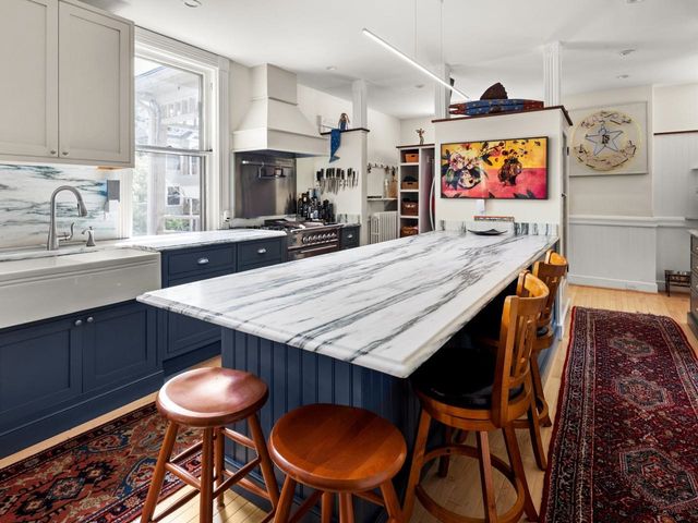 25 Buell Street, Burlington, VT 05401