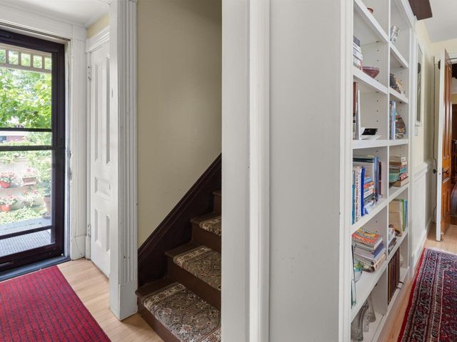 25 Buell Street, Burlington, VT 05401