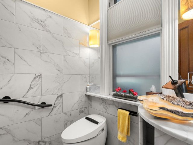 25 Buell Street, Burlington, VT 05401