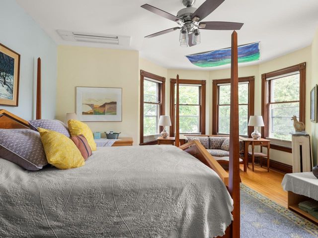 25 Buell Street, Burlington, VT 05401