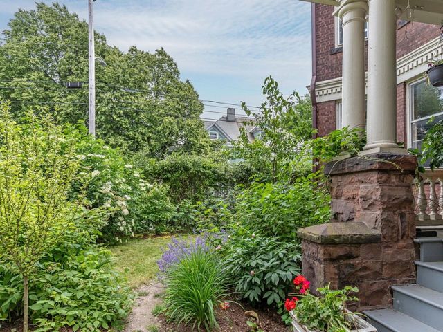 25 Buell Street, Burlington, VT 05401
