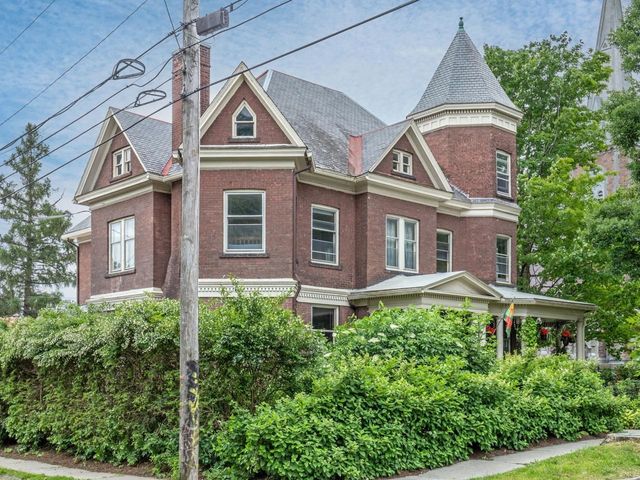 25 Buell Street, Burlington, VT 05401