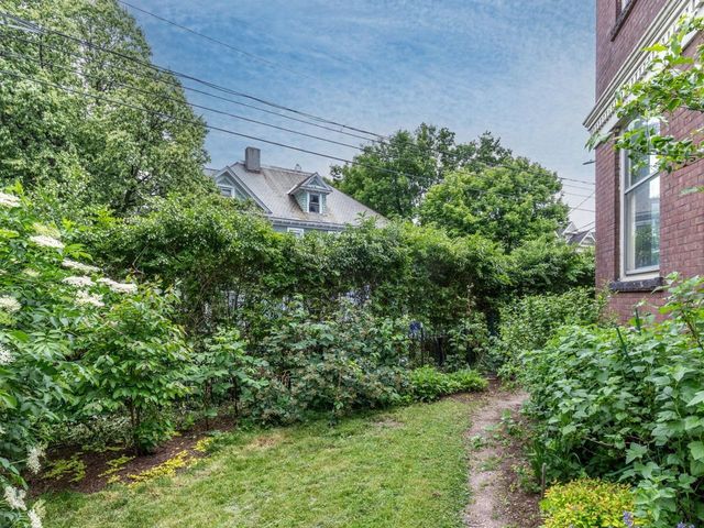 25 Buell Street, Burlington, VT 05401