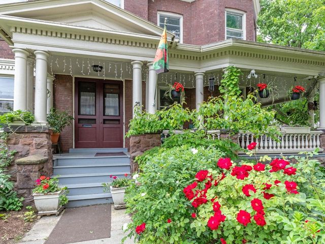 25 Buell Street, Burlington, VT 05401