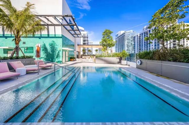 11 NE 6th St 1212, Miami, FL 33132