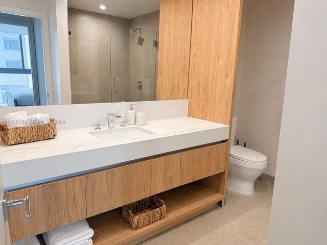 11 NE 6th St 1212, Miami, FL 33132