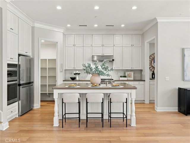 75 Thornapple, Irvine, CA 92620