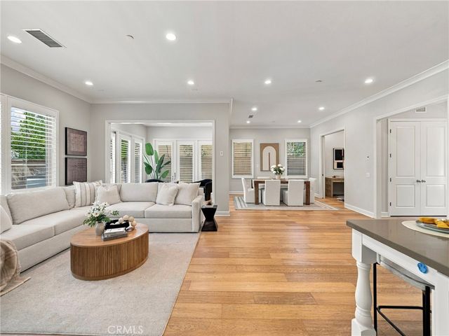 75 Thornapple, Irvine, CA 92620