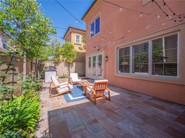 75 Thornapple, Irvine, CA 92620