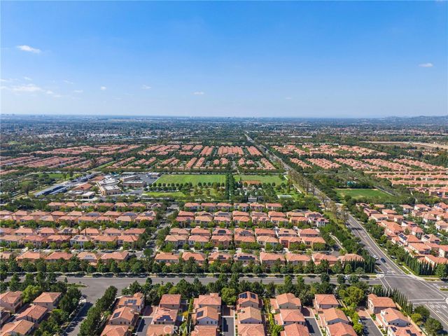 75 Thornapple, Irvine, CA 92620