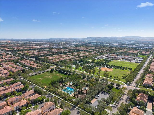 75 Thornapple, Irvine, CA 92620