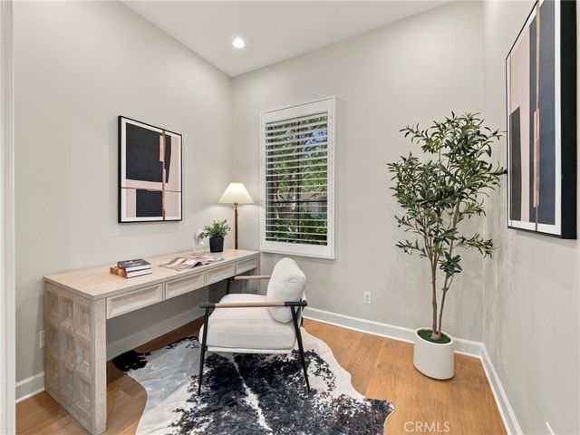 75 Thornapple, Irvine, CA 92620
