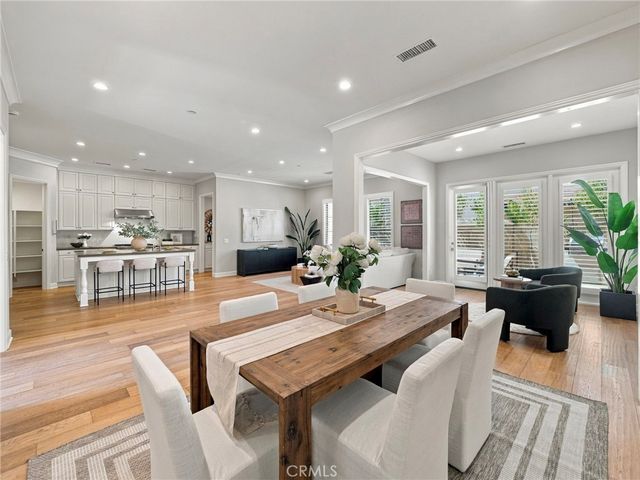 75 Thornapple, Irvine, CA 92620
