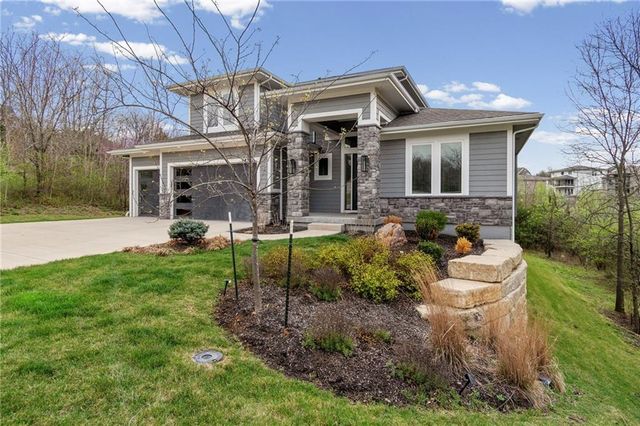 4911 Haskins Street, Shawnee, KS 66216