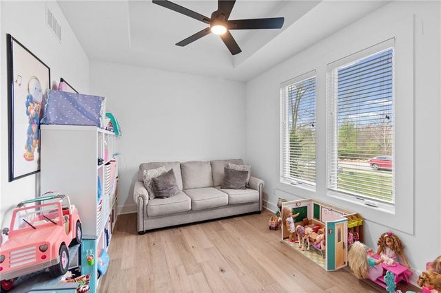 4911 Haskins Street, Shawnee, KS 66216