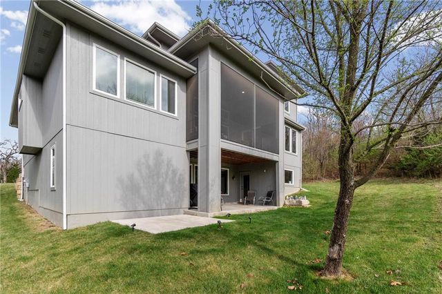 4911 Haskins Street, Shawnee, KS 66216