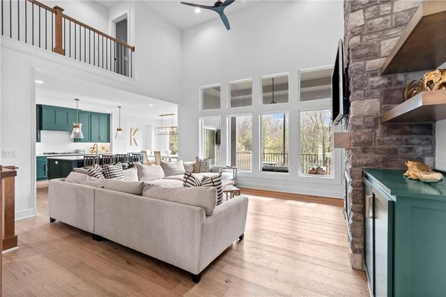 4911 Haskins Street, Shawnee, KS 66216