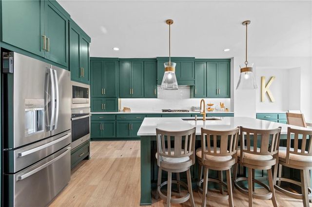 4911 Haskins Street, Shawnee, KS 66216