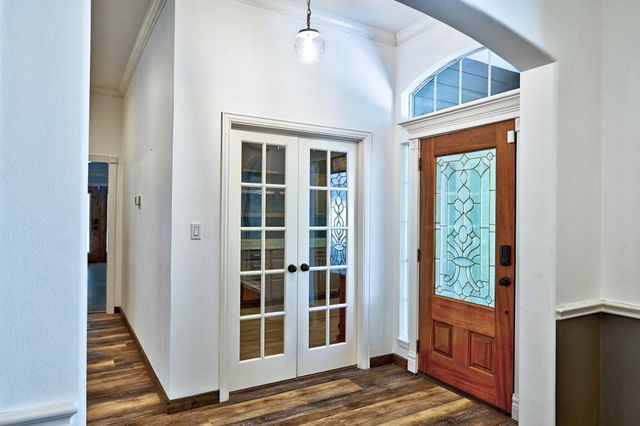 11 W Lake Forest Court, Conroe, TX 77384