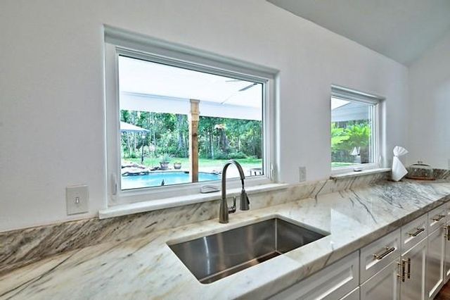 11 W Lake Forest Court, Conroe, TX 77384