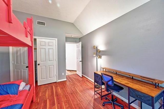 11 W Lake Forest Court, Conroe, TX 77384