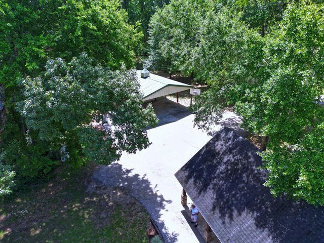 11 W Lake Forest Court, Conroe, TX 77384