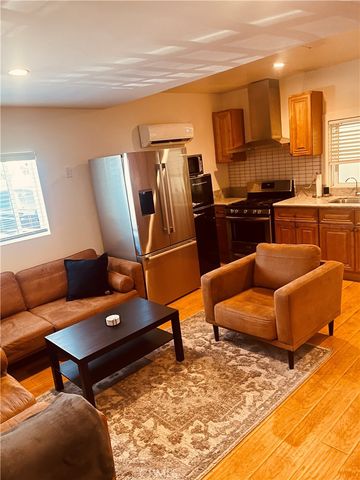 20110 Vintage, Chatsworth, CA 91311