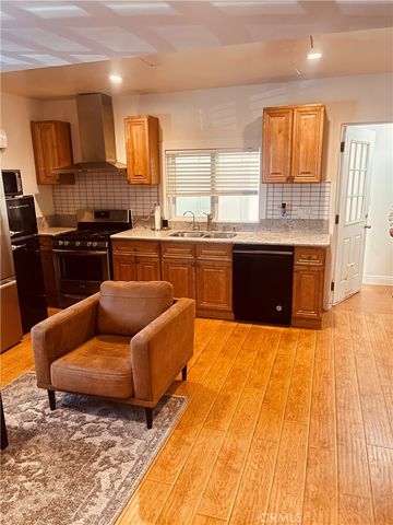 20110 Vintage, Chatsworth, CA 91311