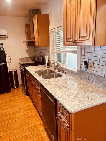 20110 Vintage, Chatsworth, CA 91311