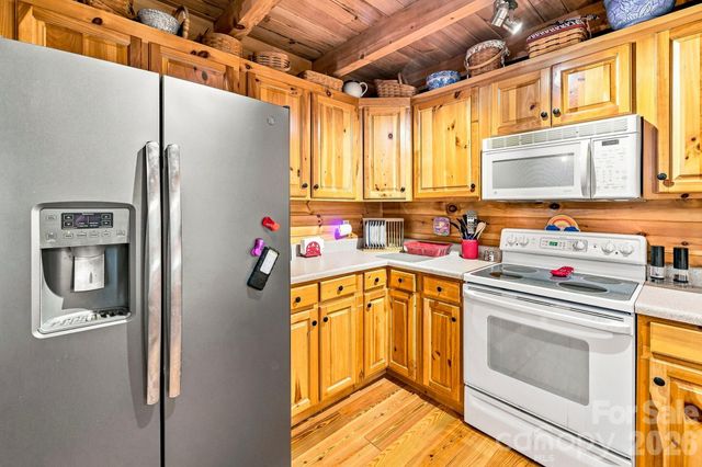 450 Starling Road, Lake Lure, NC 28746
