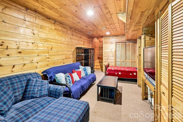 450 Starling Road, Lake Lure, NC 28746